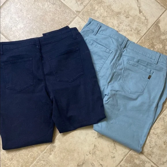 Maurice’s dark navy and 1822 Denim light blue Pants Set - lot of 2 - Picture 4 of 5
